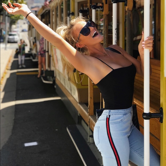 Meet your Posher, Jessica - Picture 7 of 7